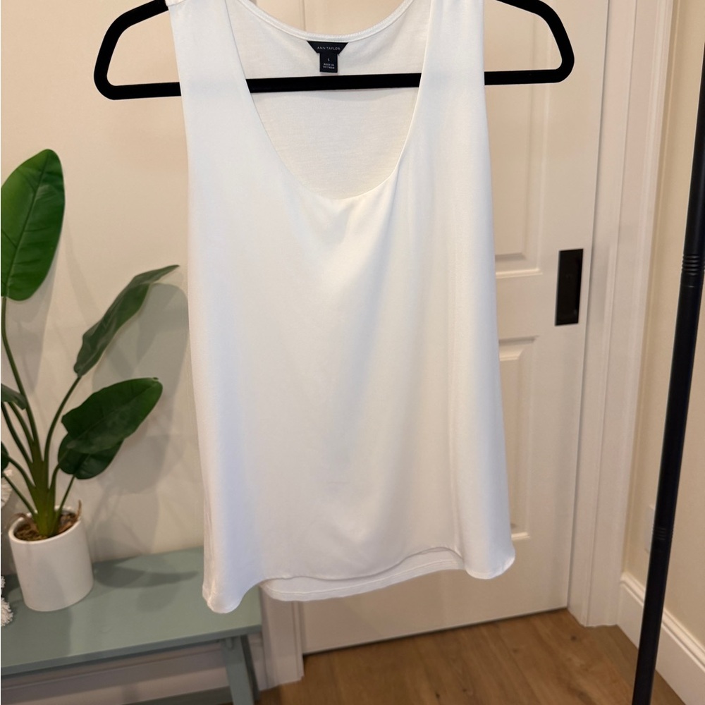 Ann Taylor White Scoop Neck Tank